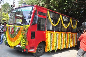 Celebs Pay Tribute To Kondavalasa Laxmana Rao